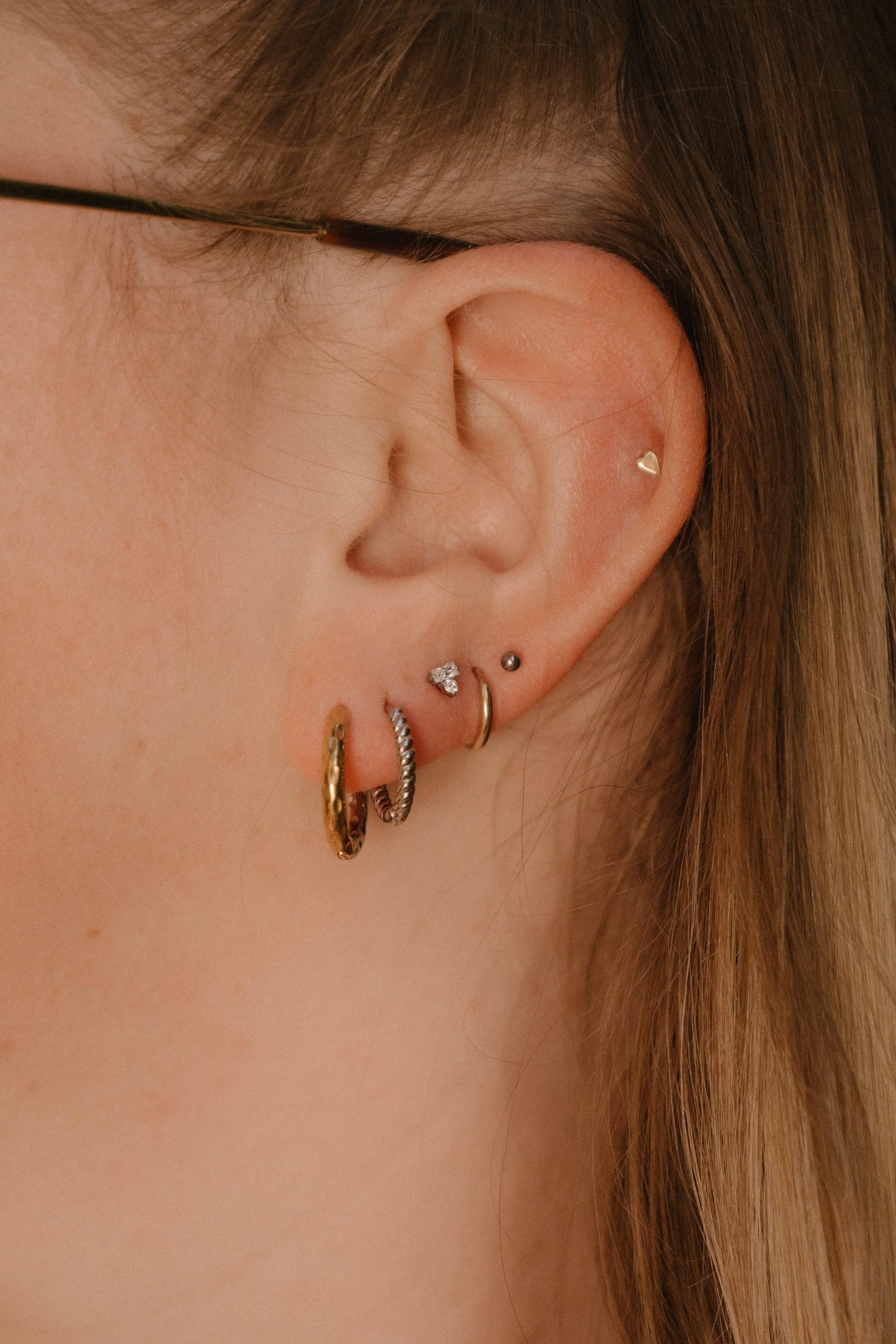 2mm Micro Dot Flat Back Stud - Titanium - Image 2