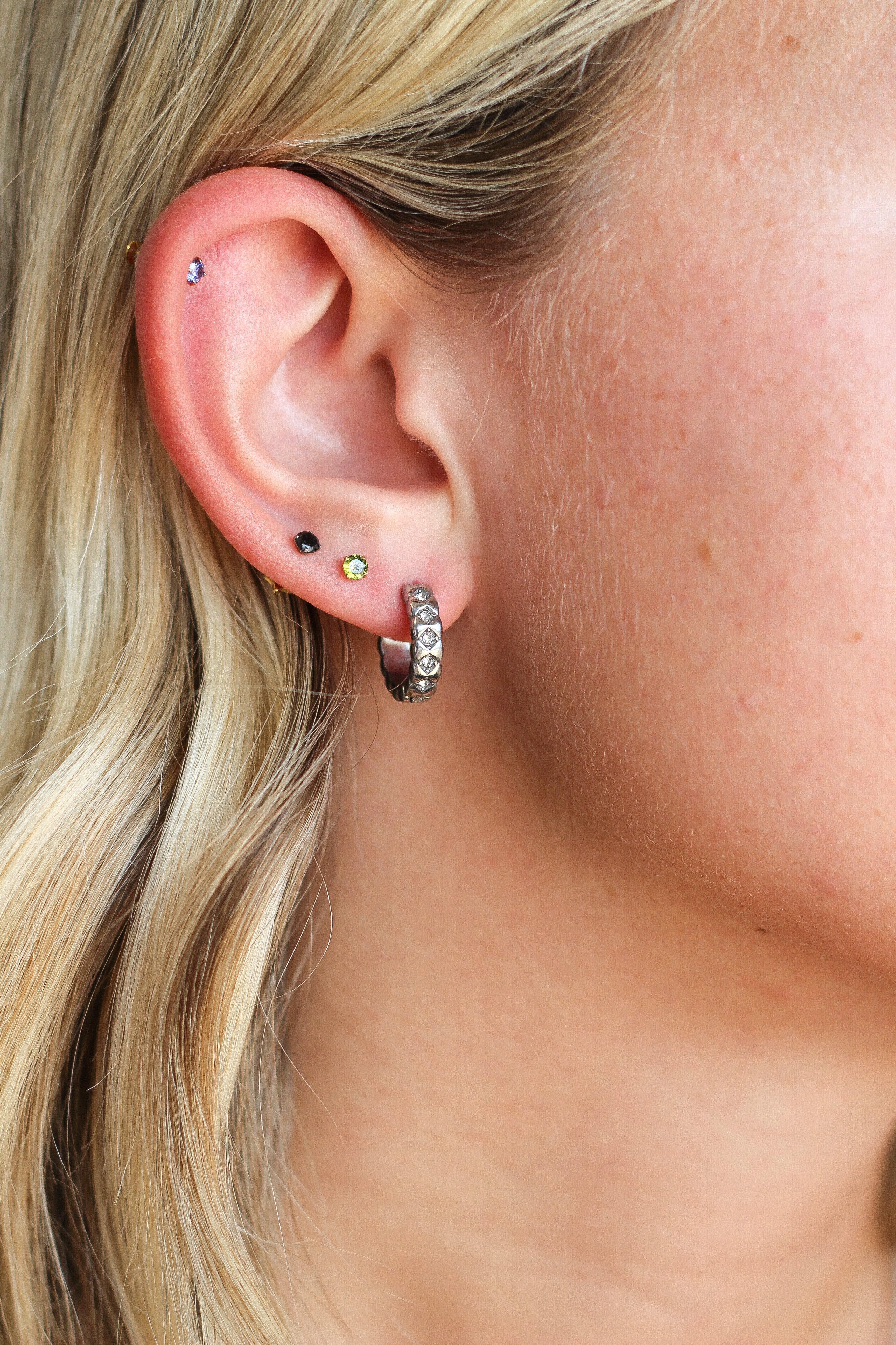 Black Gem Flat Back Stud - Image 2