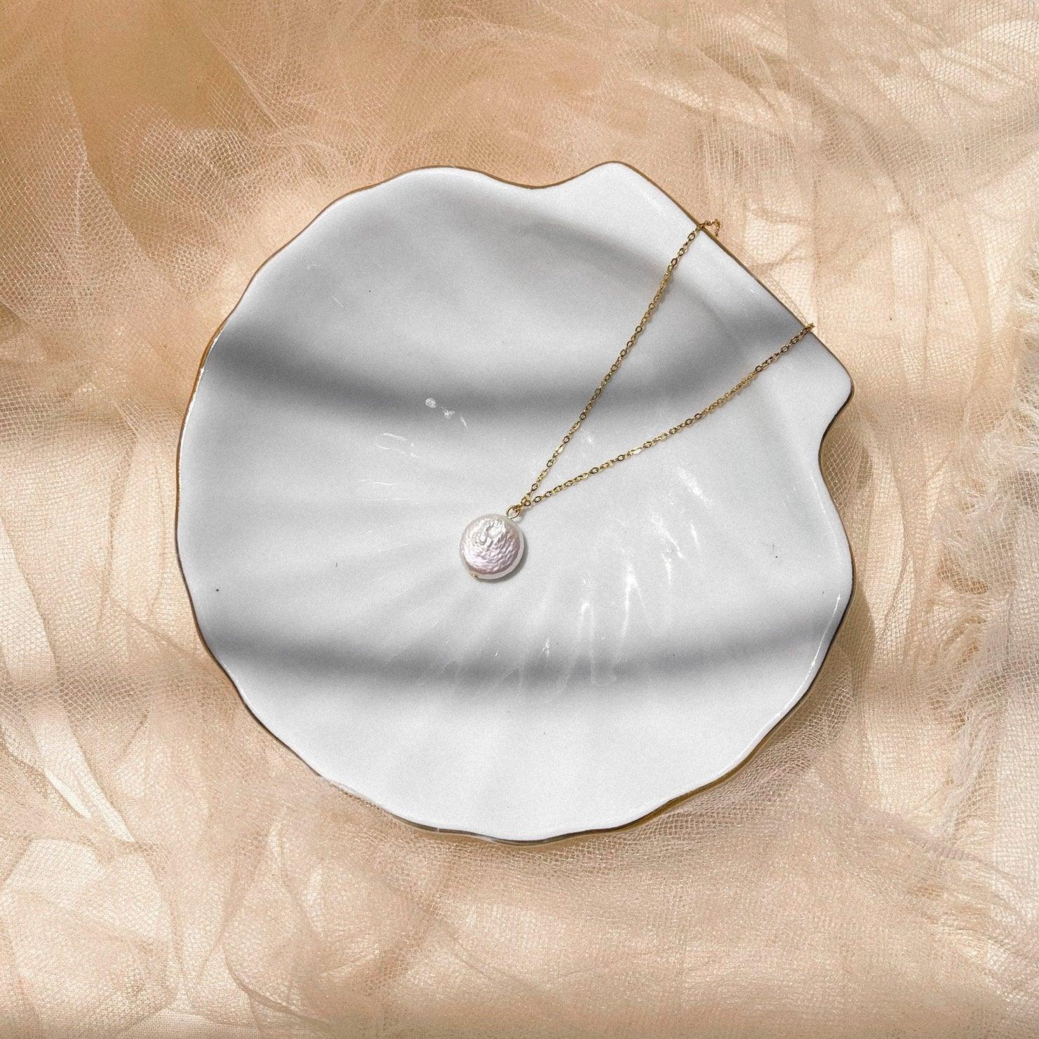 Coin Pearl Pendant Necklace - Image 5