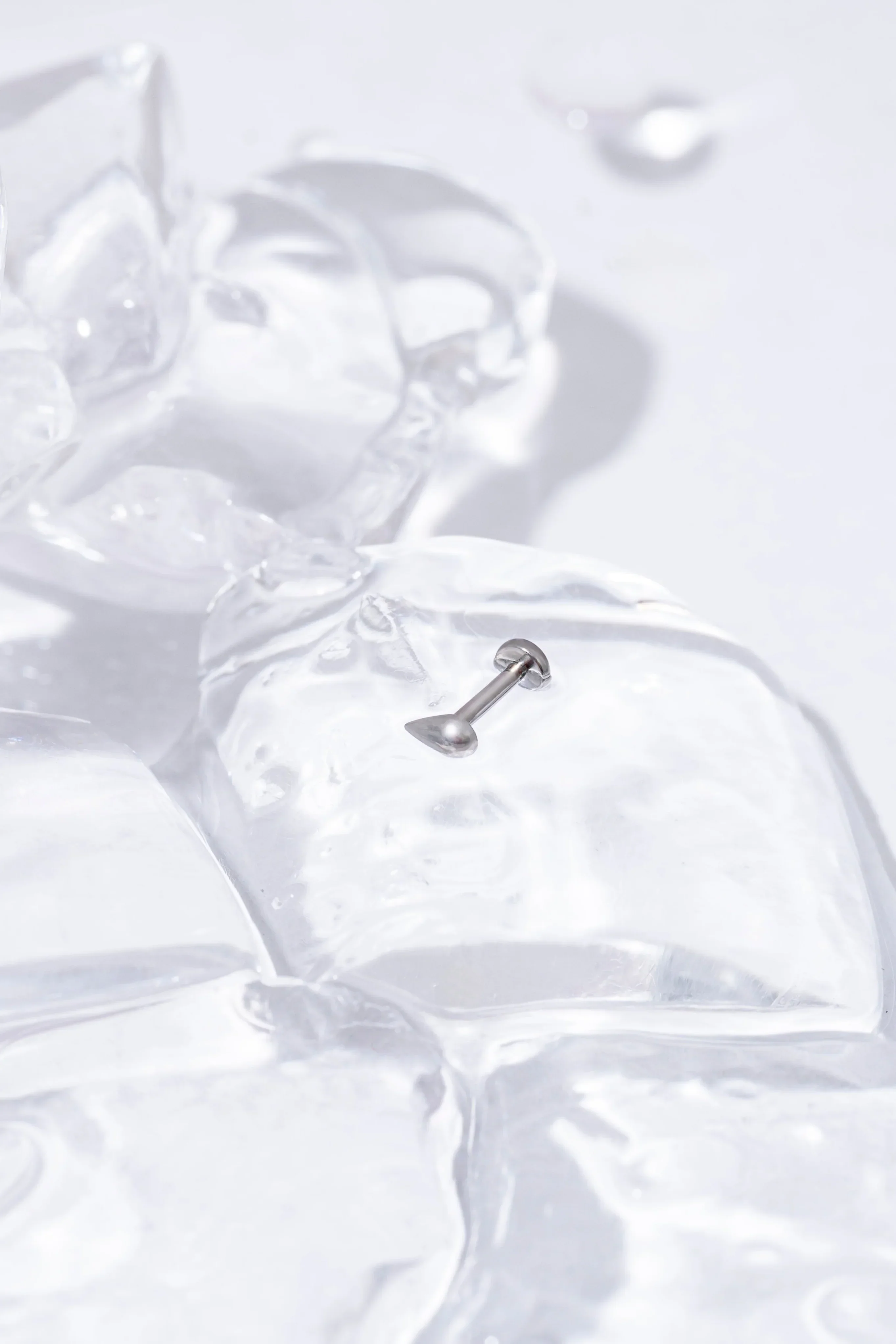 Condensation Flat Back Stud - Image 4