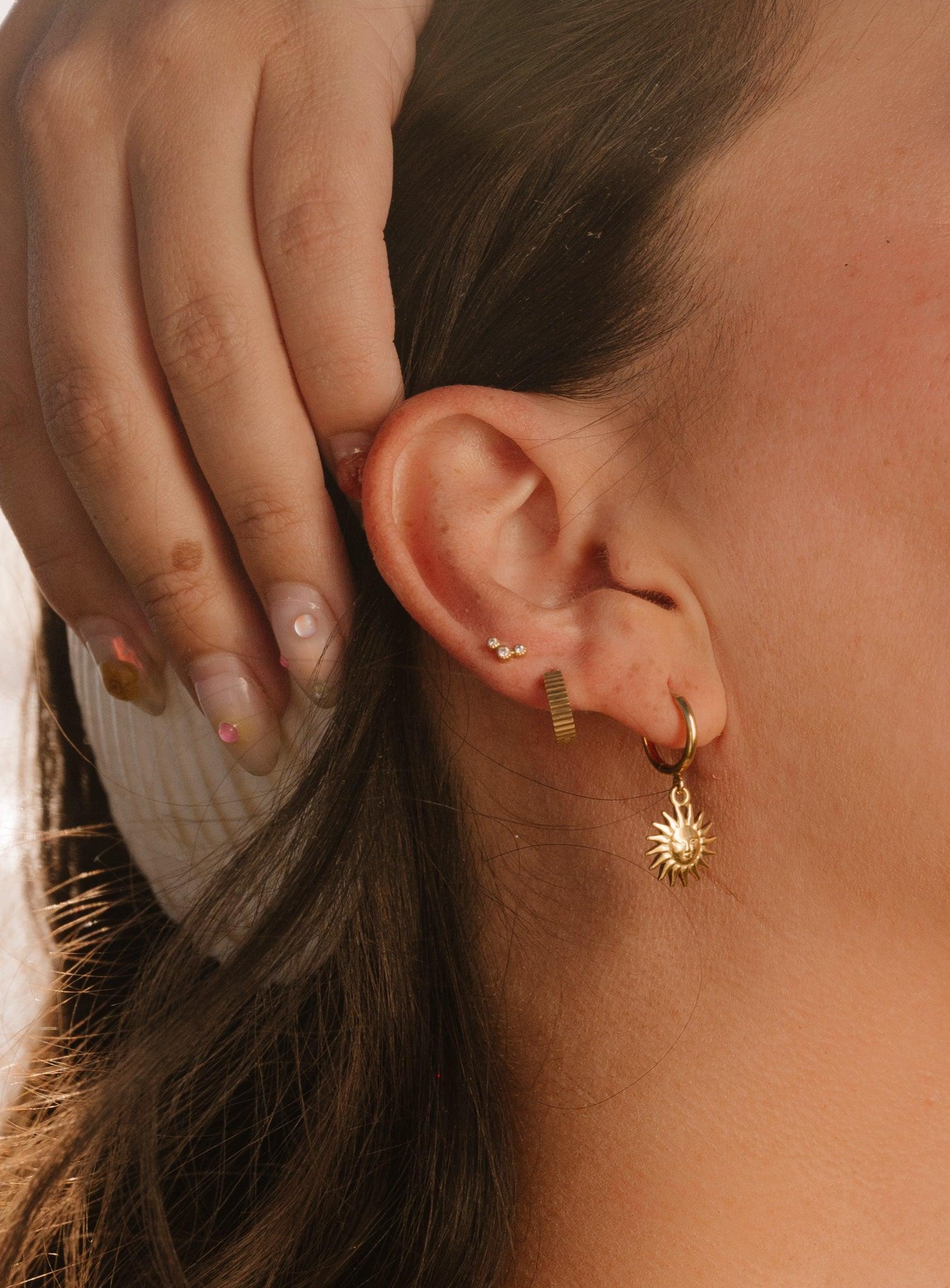 Barnacle Flat Back Stud - Clear - Image 4