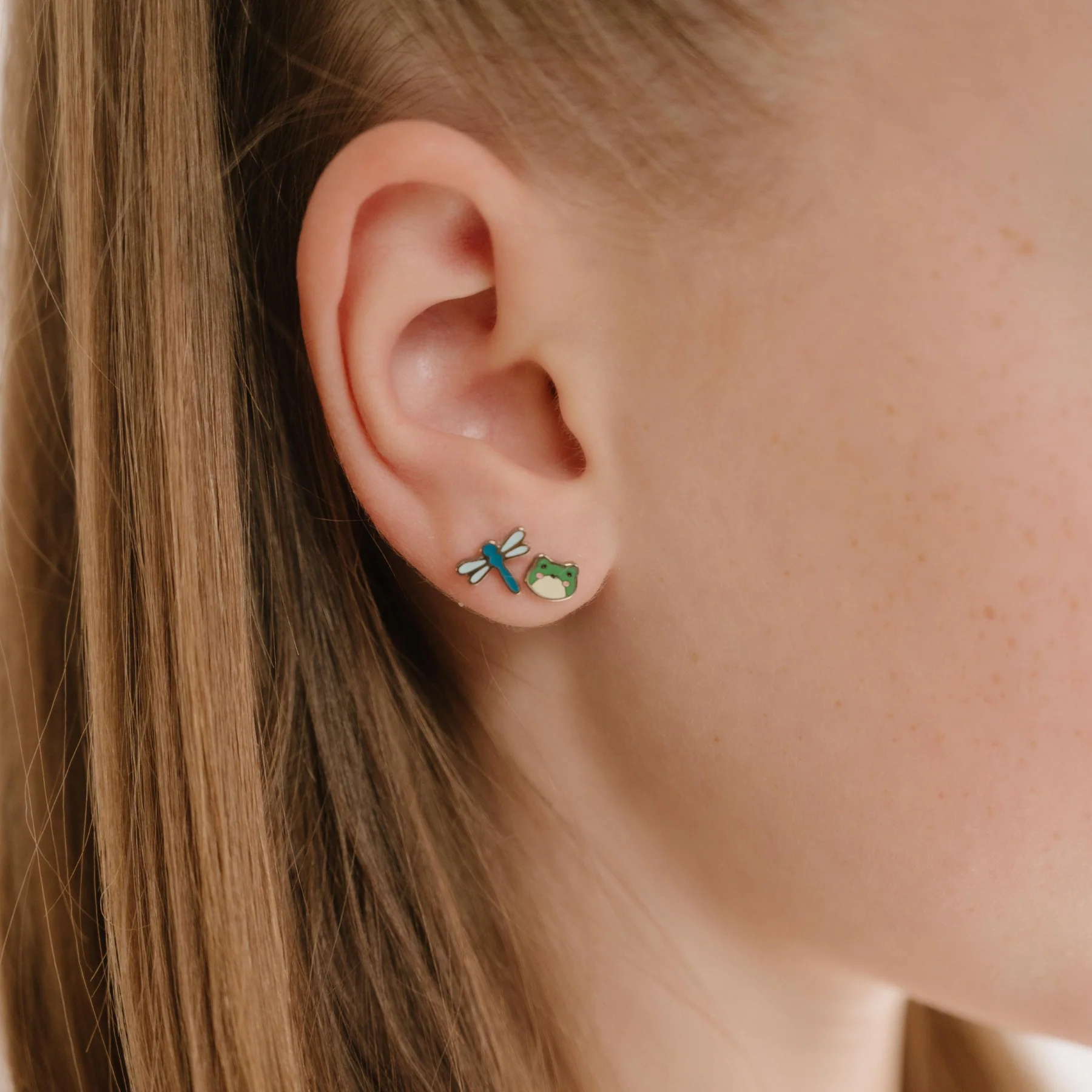 Dragonfly Enamel Flat Back Stud - Image 4