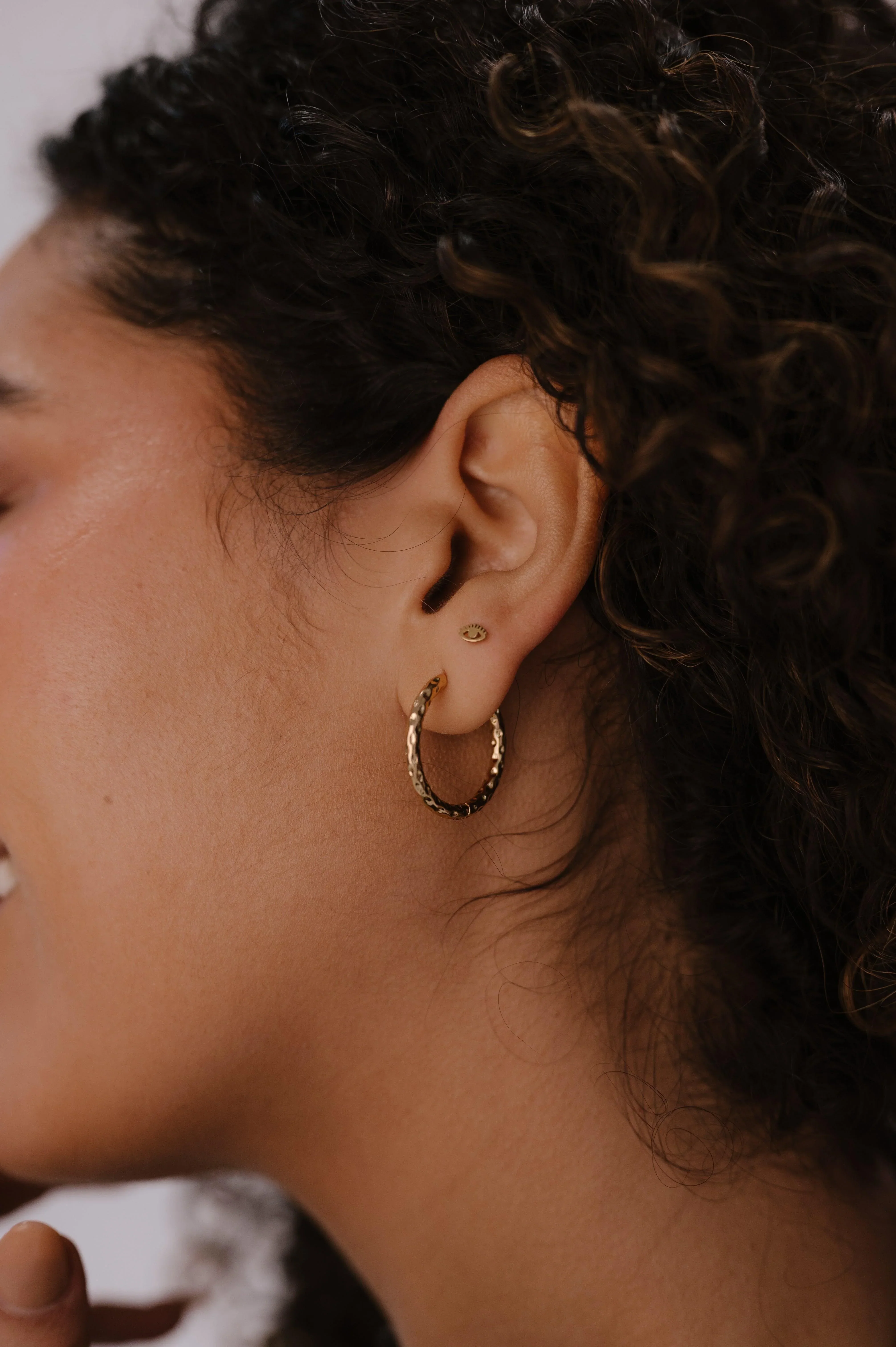 Eye Flat Back Stud - Image 2