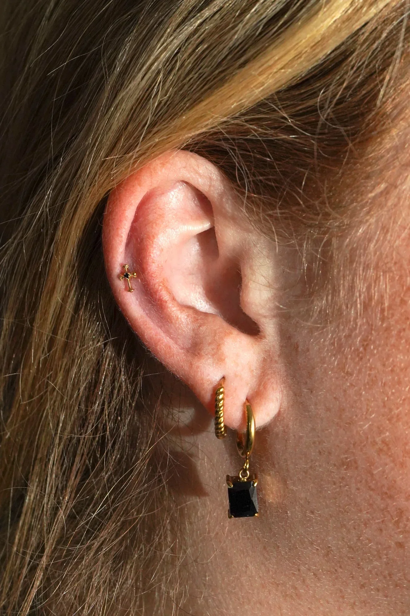 Gothic Cross Flat Back Stud - Image 3