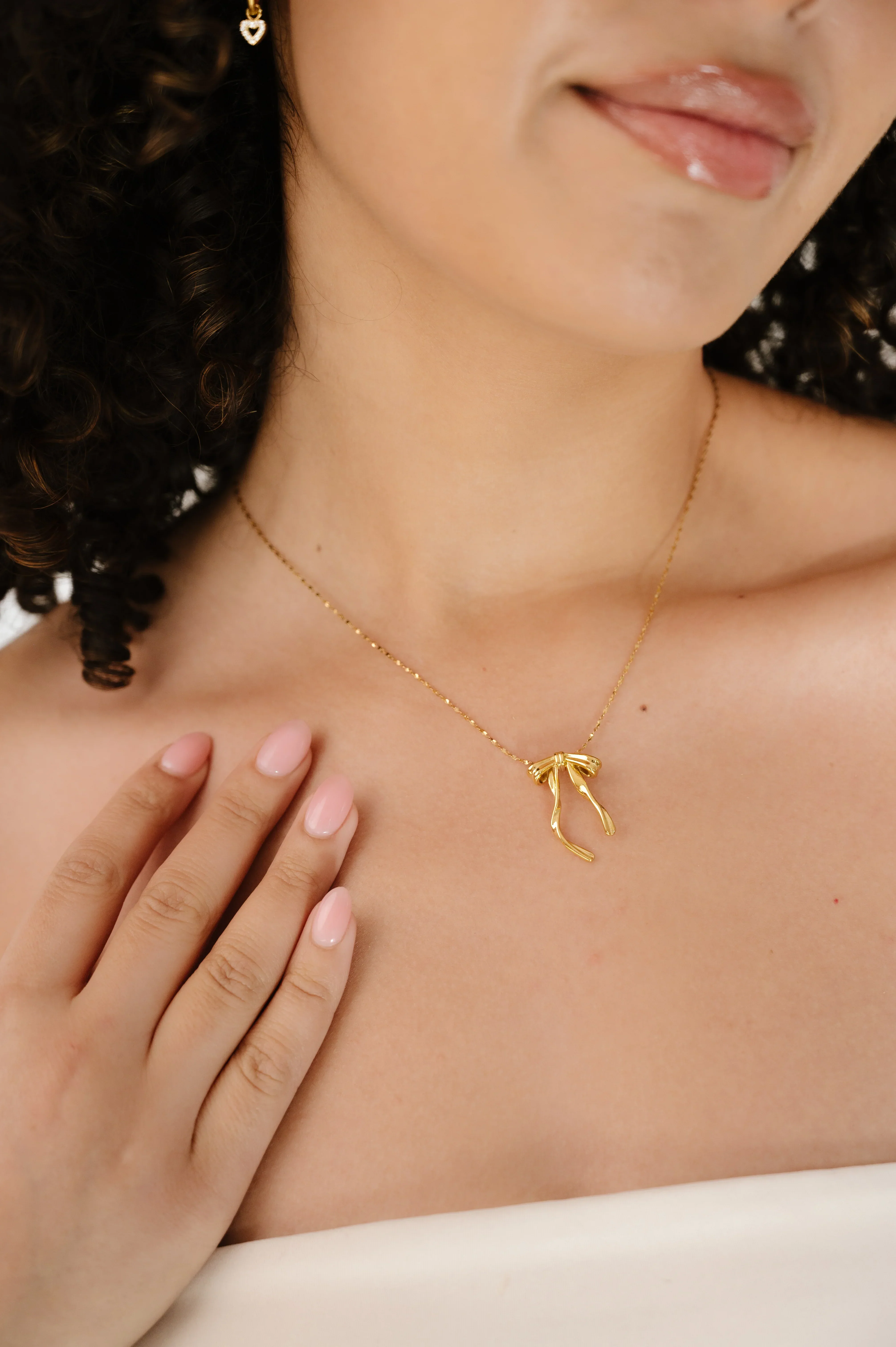 Jolie Ribbon Necklace - Image 2