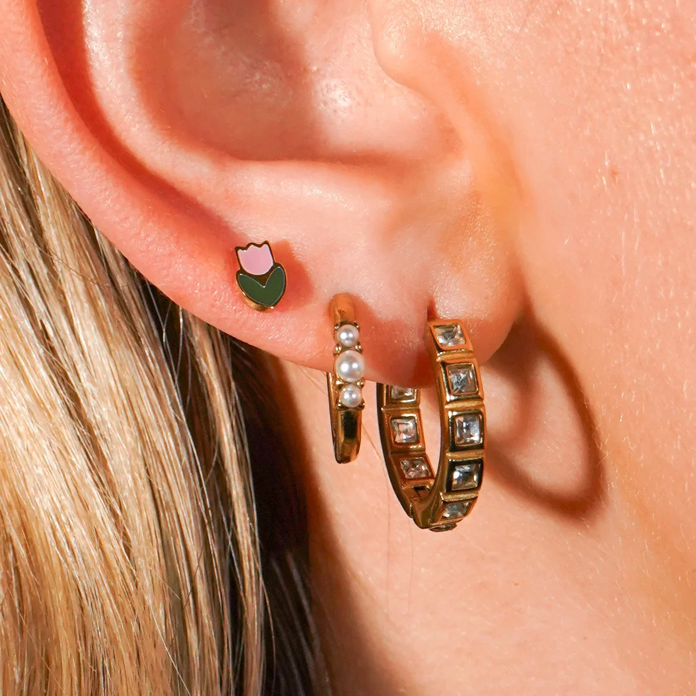 Lisse Enamel Flat Back Stud - Image 2