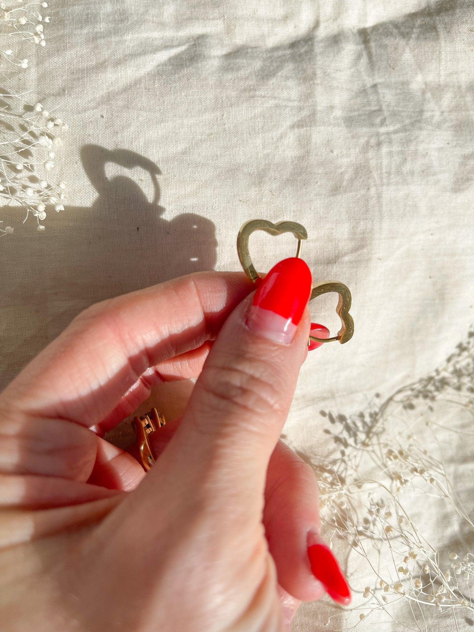 Meet-Cute Hoops - Image 2