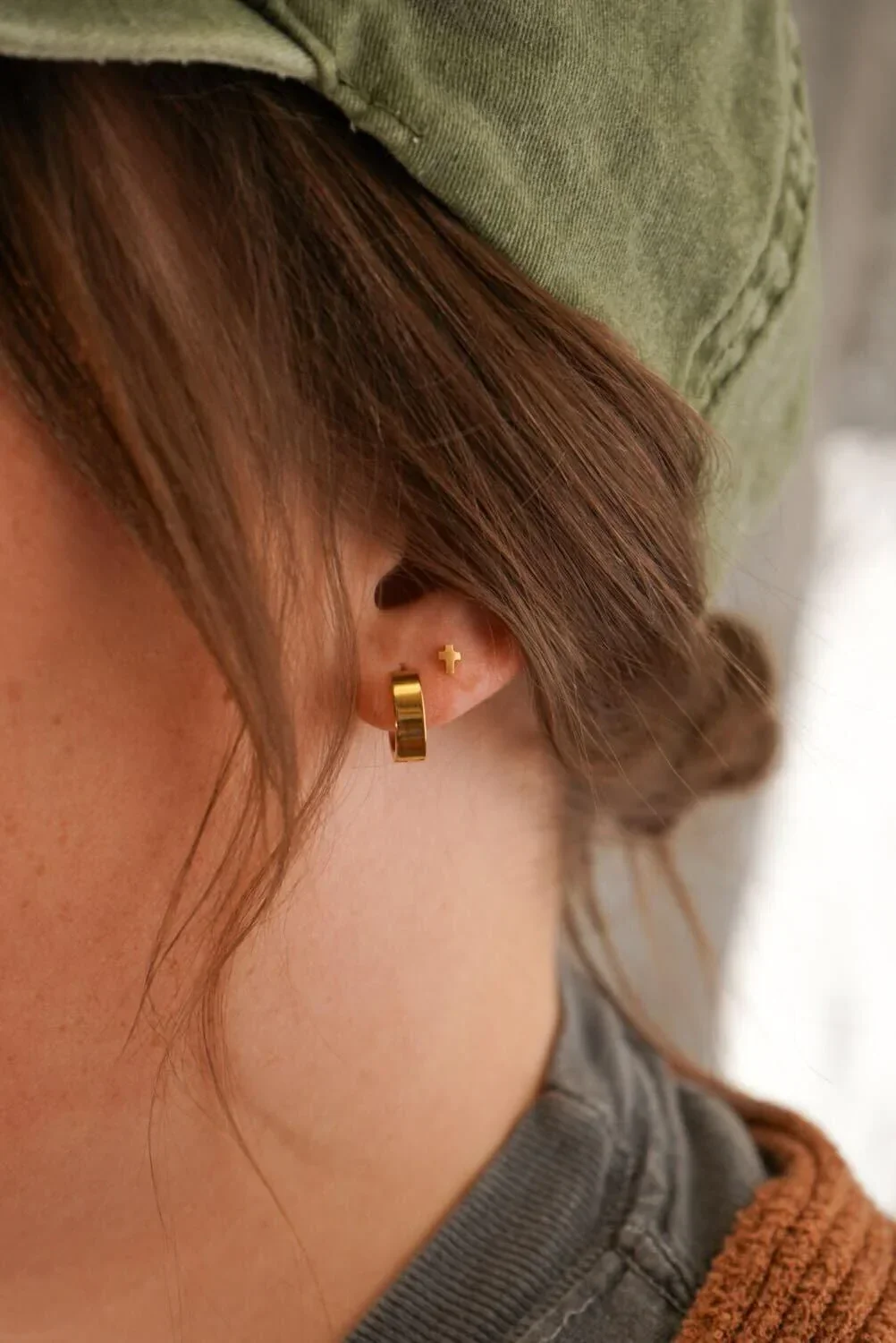 Mini Cross Flat Back Stud - Image 3