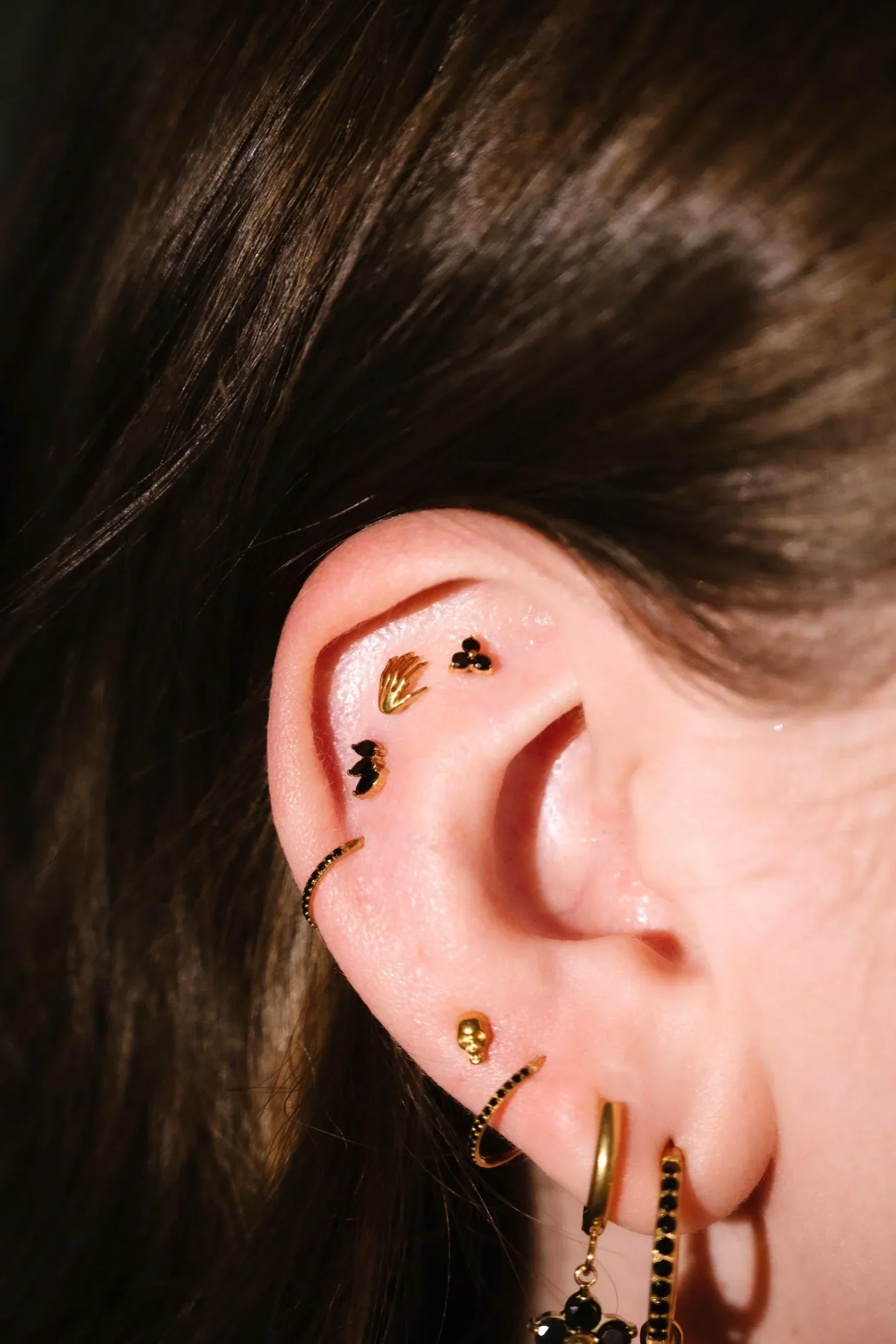 Mini Skeleton Hand Flat Back Stud - Image 3