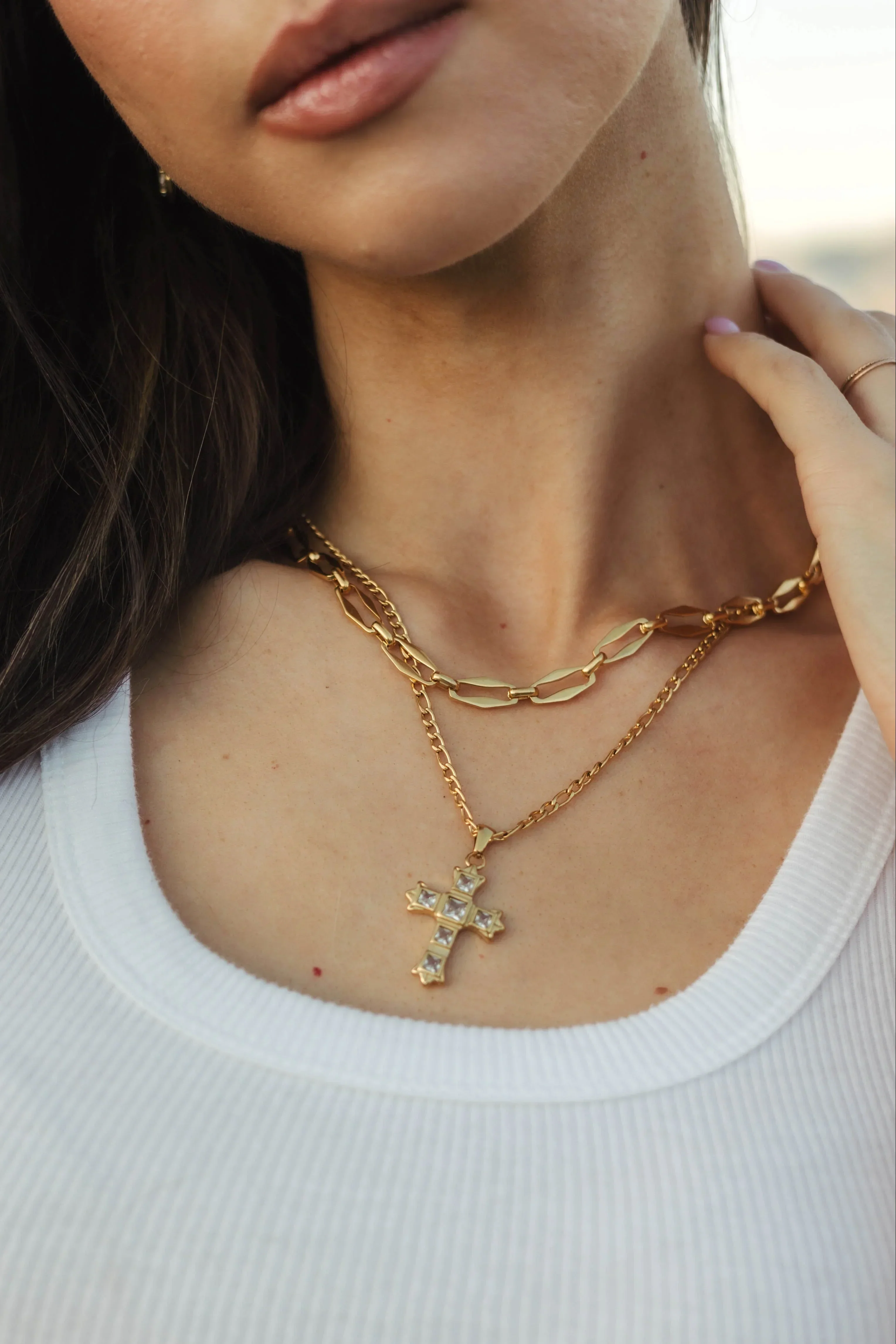 Ornate Zirconia Cross Necklace - Image 4