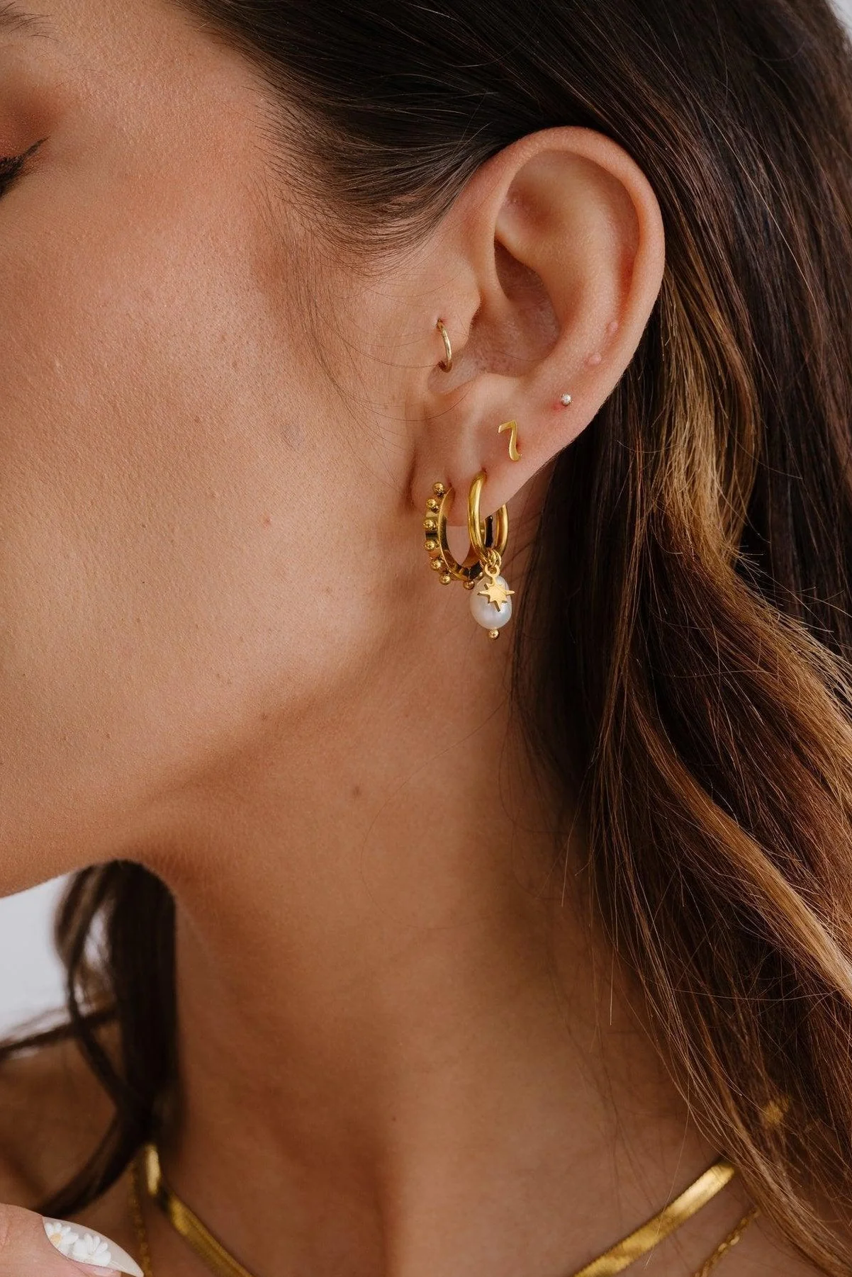 Micro Pearl Flat Back Stud - Image 6