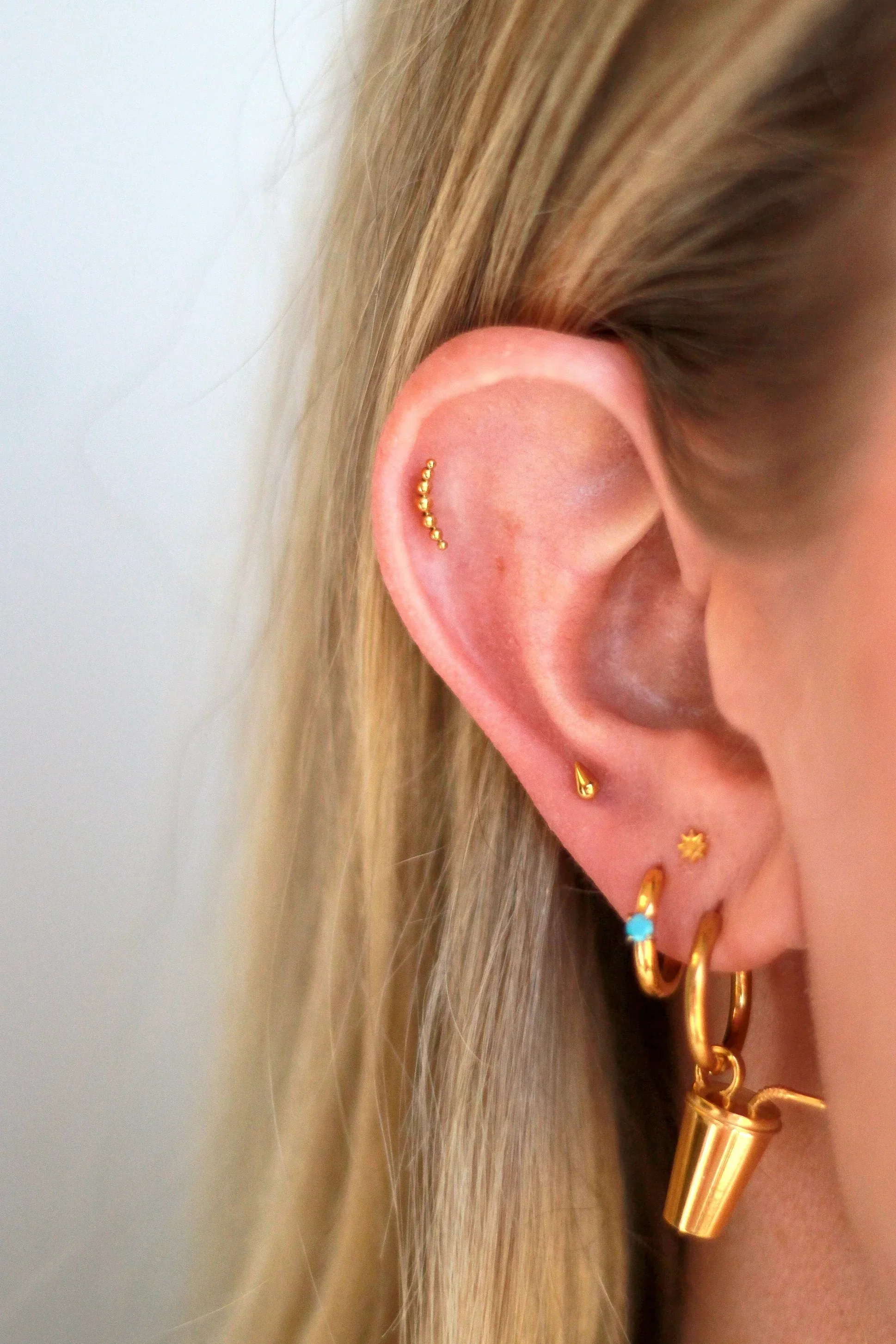 Pebble Ice Flat Back Stud - Image 3