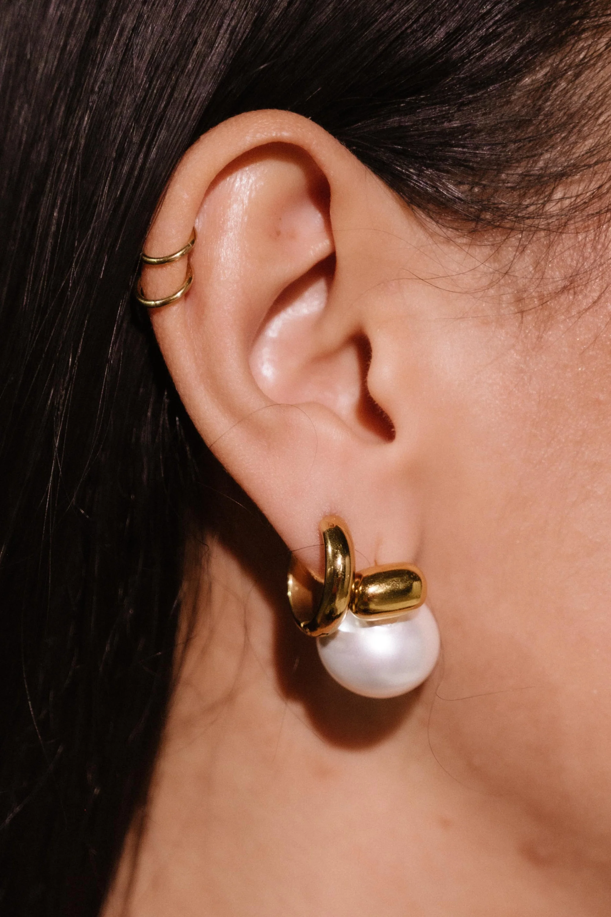 Perle Statement Studs - Image 4