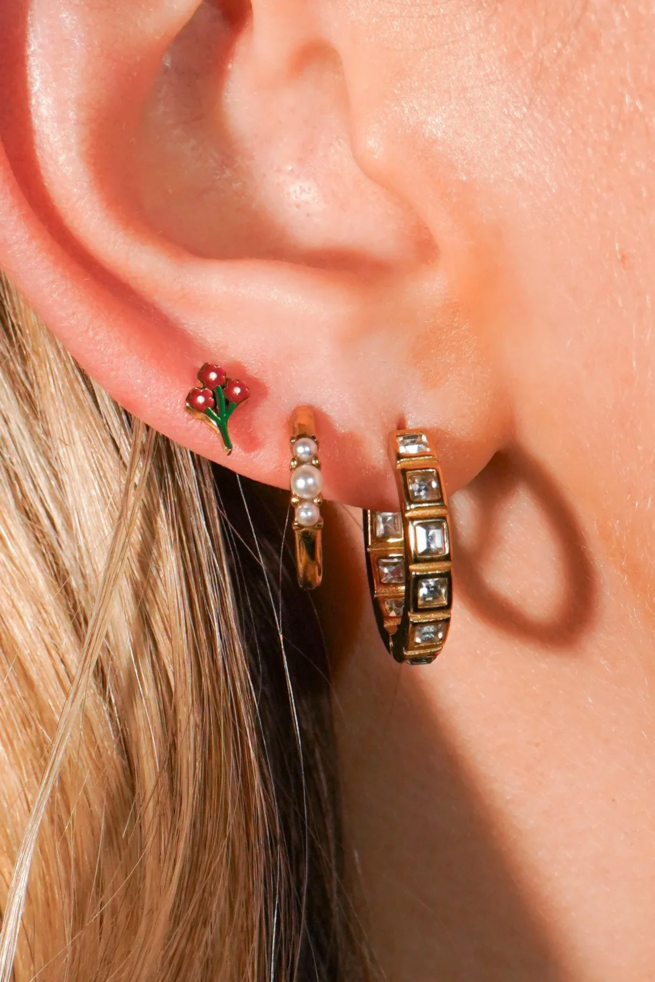 Posy Enamel Flat Back Stud - Image 2