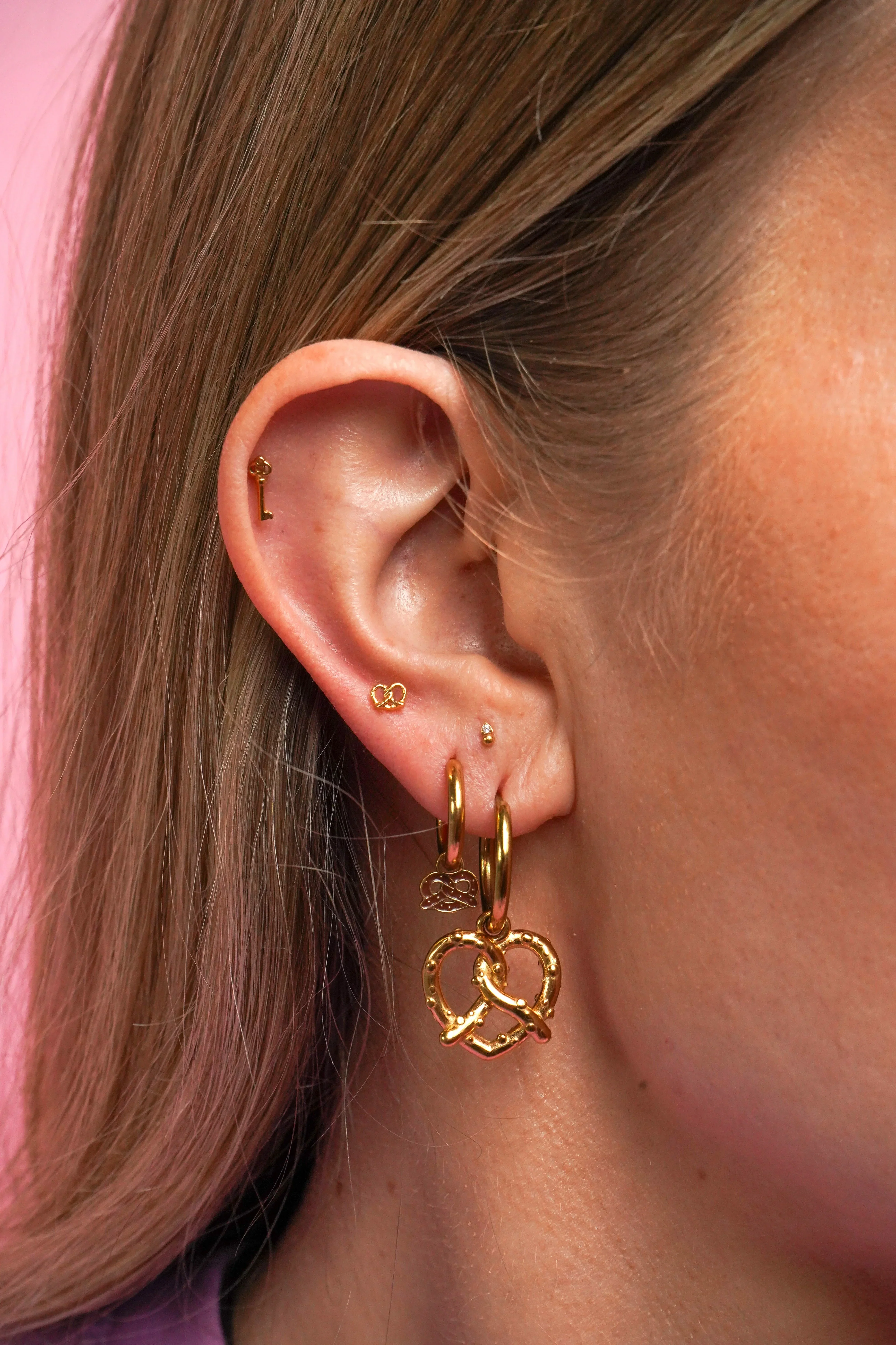 Pretzel Flat Back Stud - Image 3