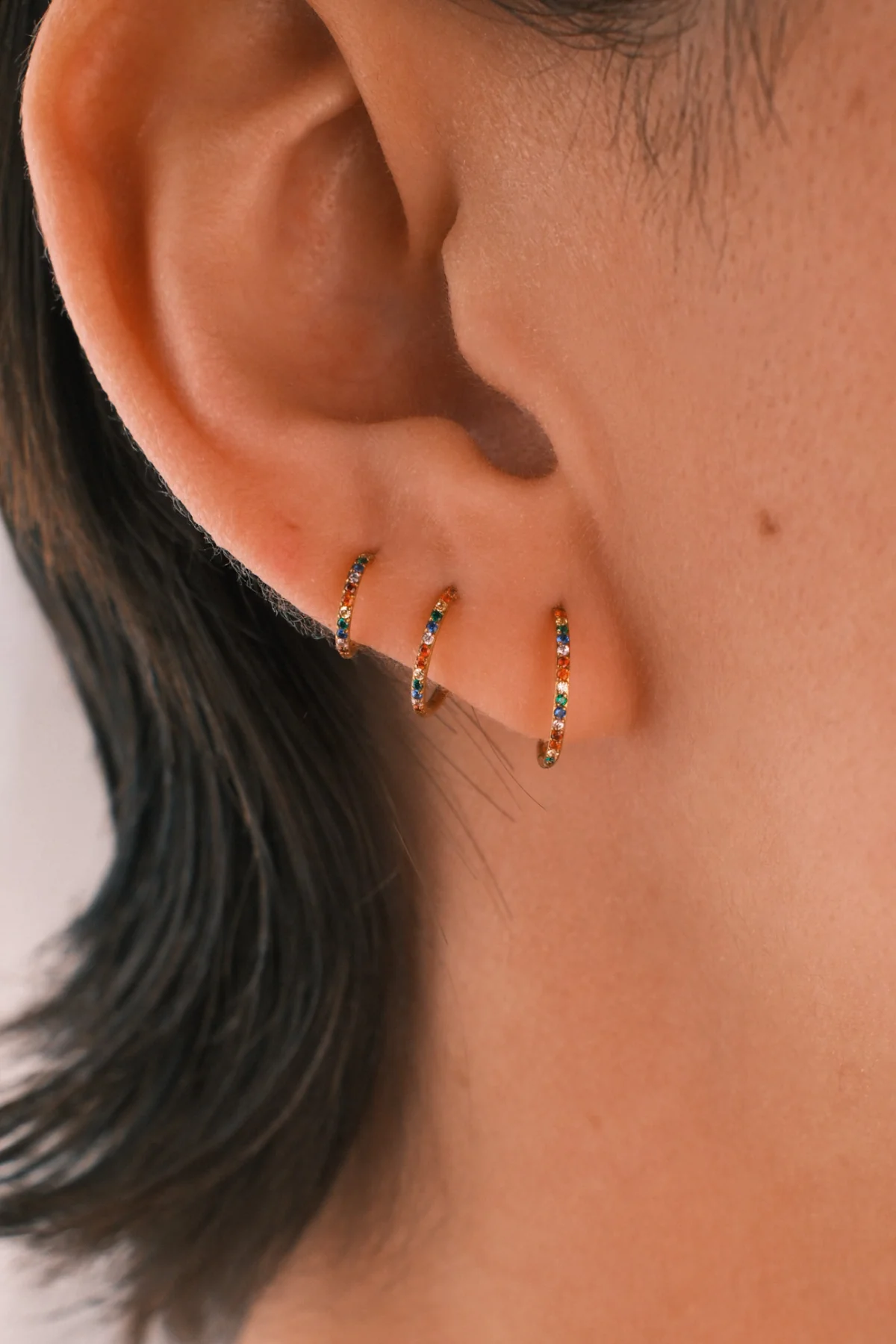 Rainbow Gem Clicker Hoop - Image 2