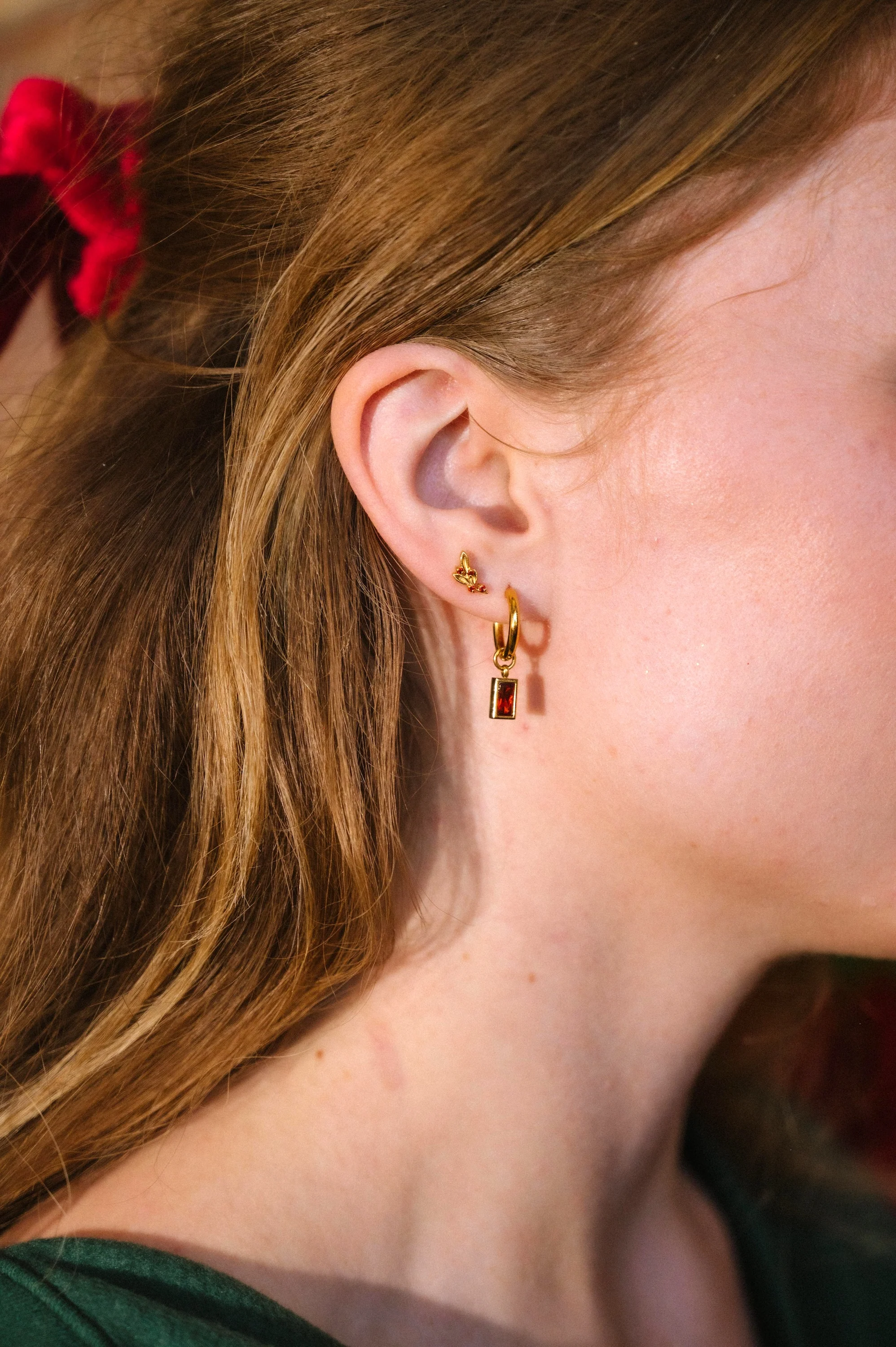 Mistletoe Flat Back Stud - Image 3