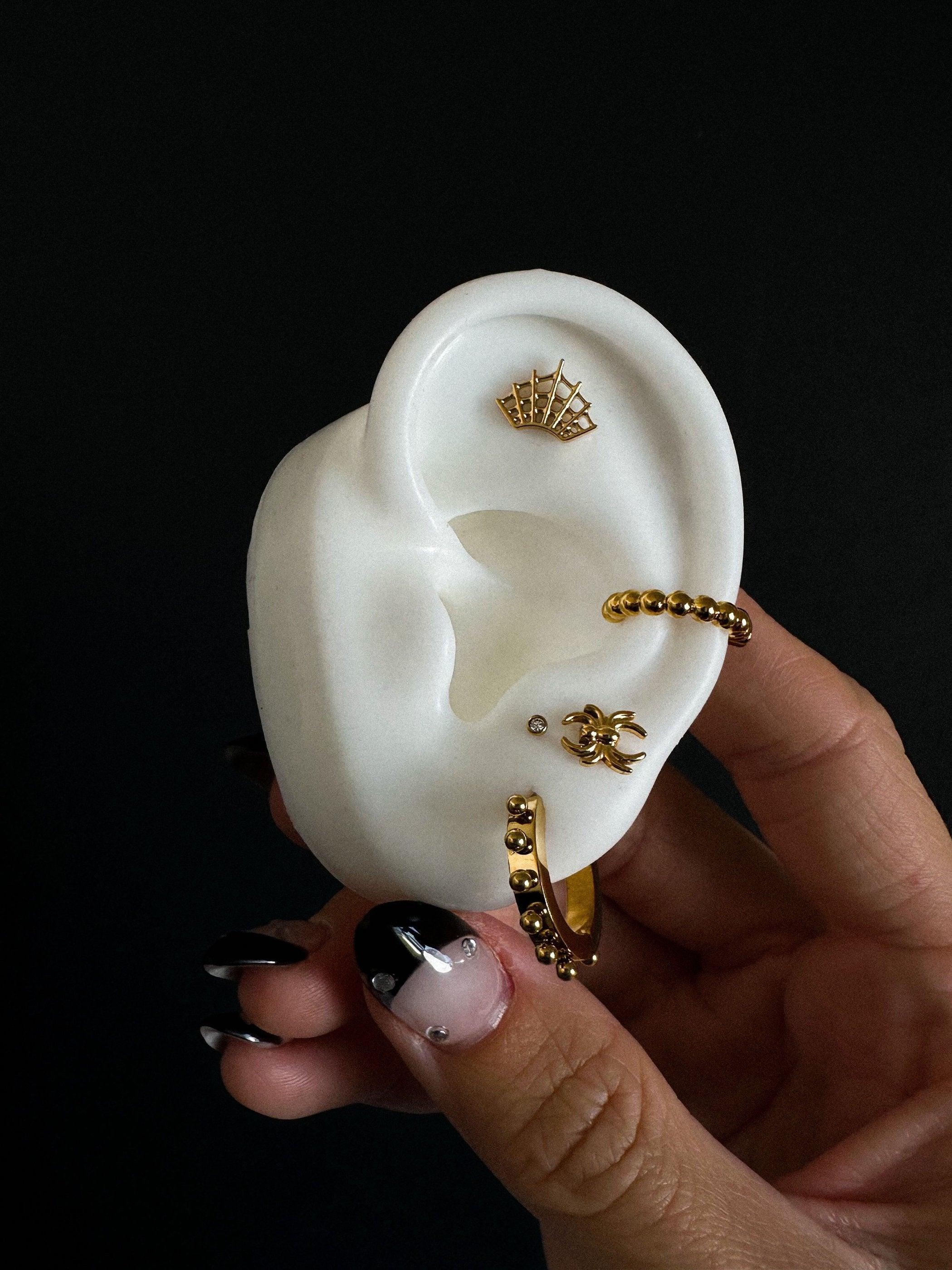 Spiderweb Flat Back Stud - Image 3