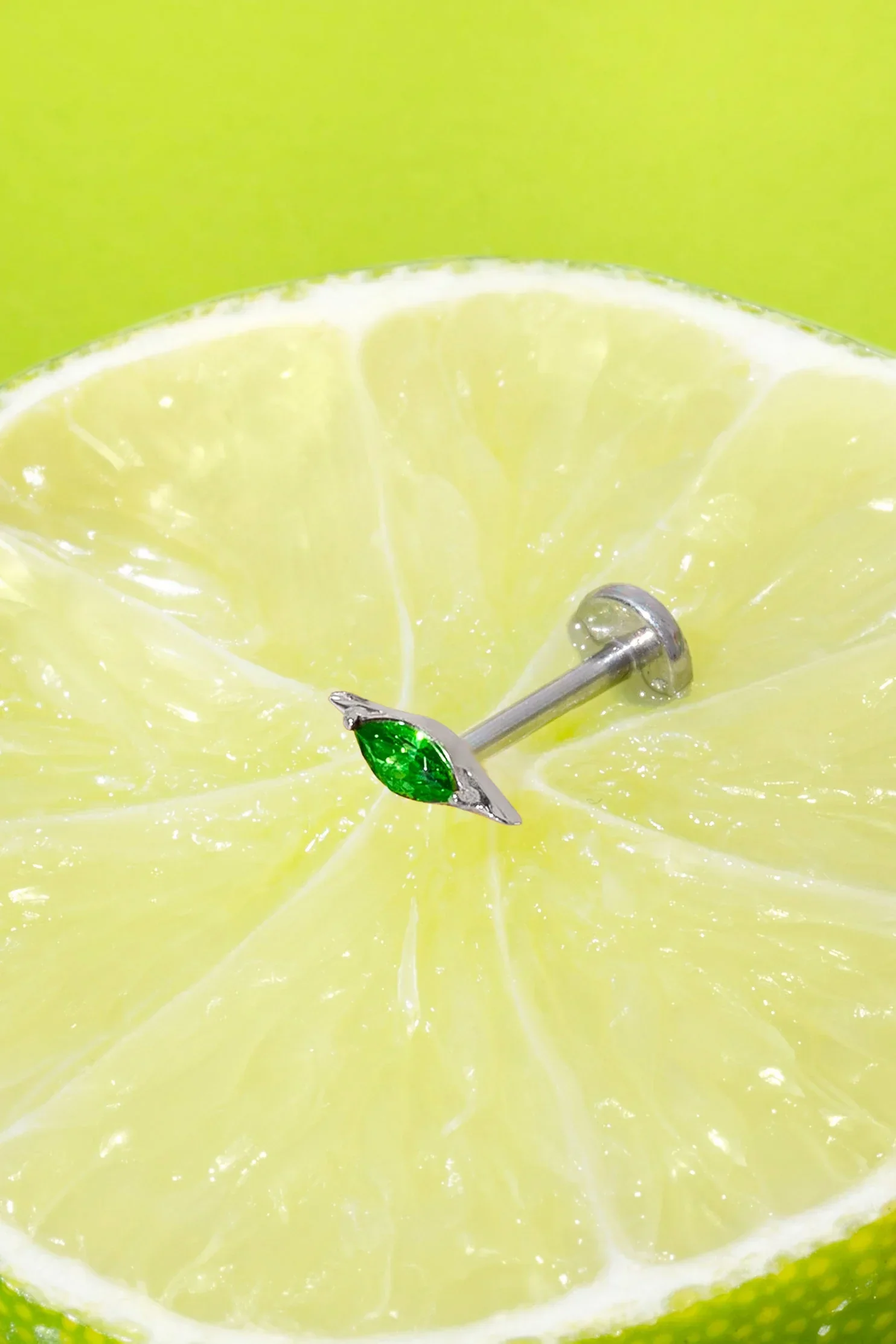 Squeeze of Lime Flat Back Stud - Image 3