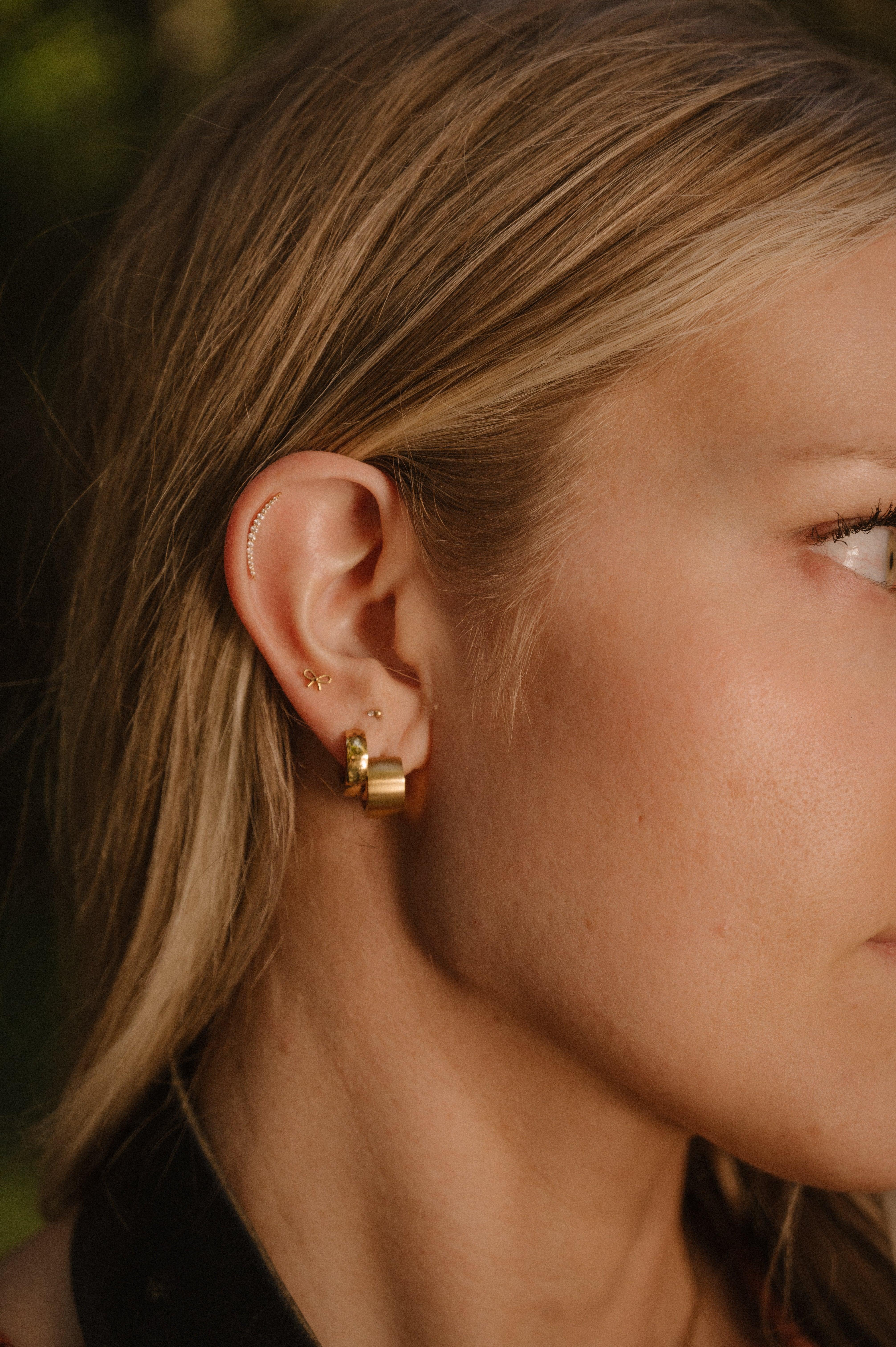 Stiletto Flat Back Stud - Image 3