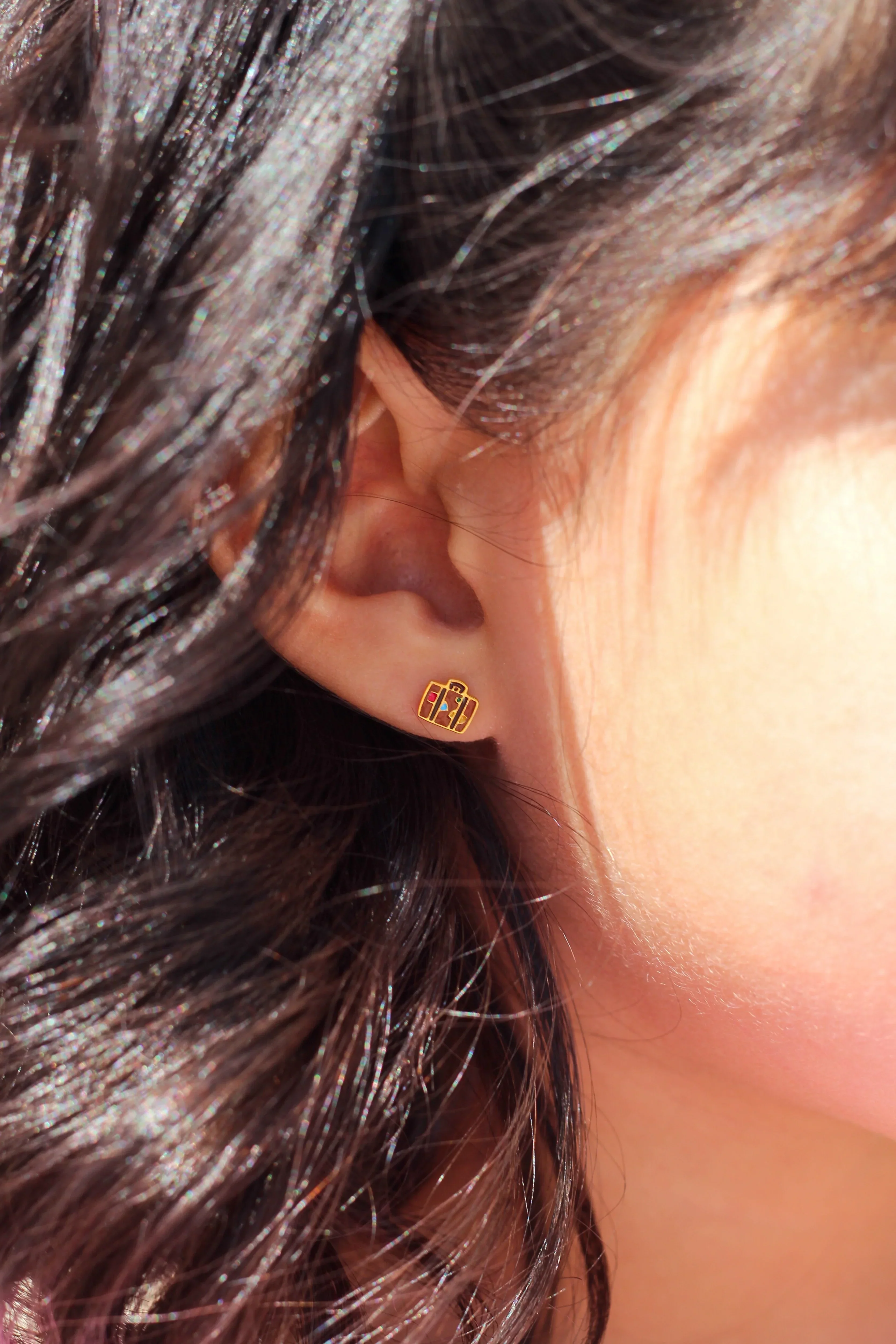 Suitcase Enamel Flat Back Stud - Image 3