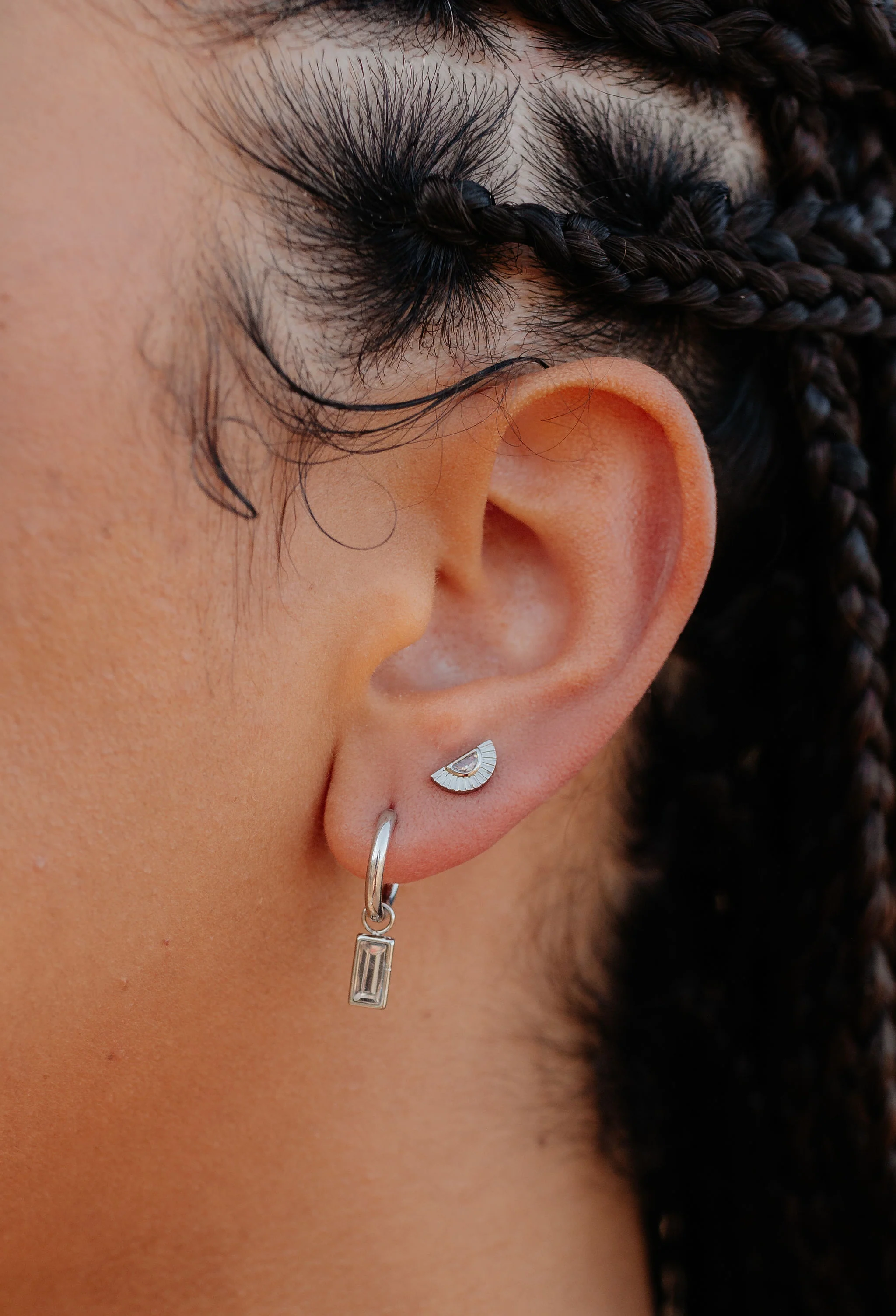 Sundown Flat Back Stud - Image 2