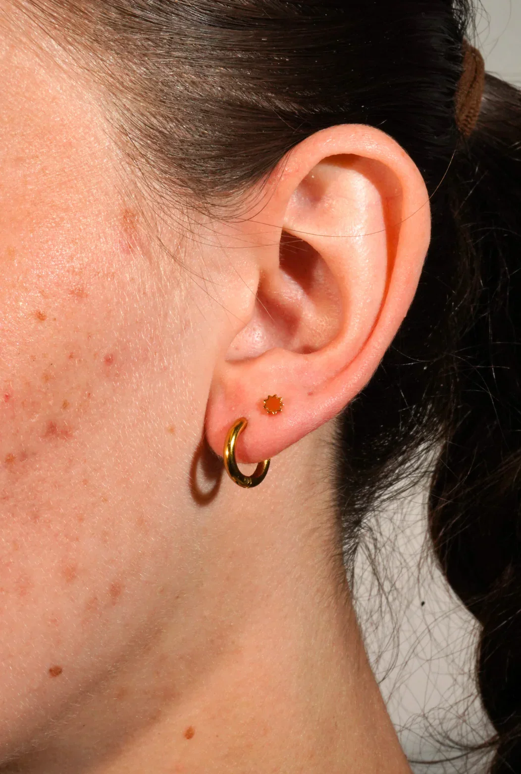 Sunny Pop Enamel Flat Back Stud - Terra Cotta - Image 2